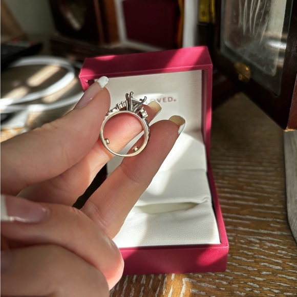 Helzberg 14kw white gold setting - Picture 4 of 13